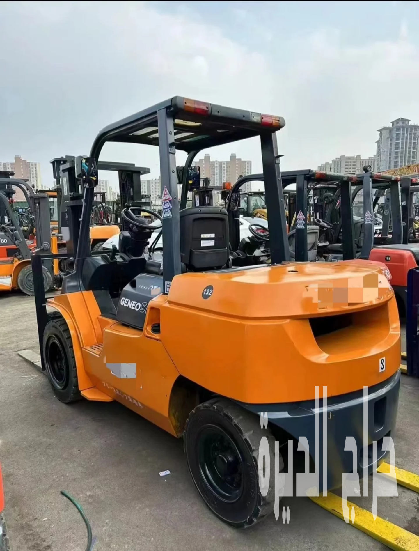 تأجير معدات شوكية  الدمام >> سيزرلفت للايجار